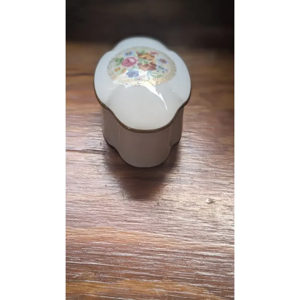 Vintage Limoges France Porcelaine Malbec Trinket Box 18th Century Louvre Decor